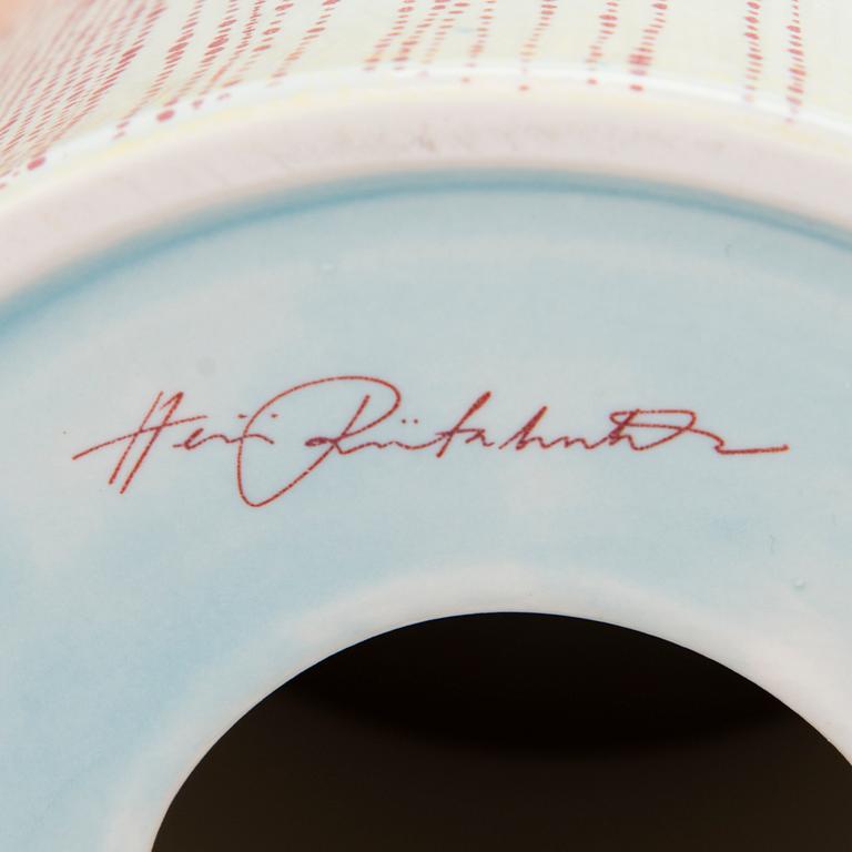 HEINI RIITAHUHTA, veistos/tarjoilumalja, "Sieni", posliinia, signeerattu Heini Riitahuhta.