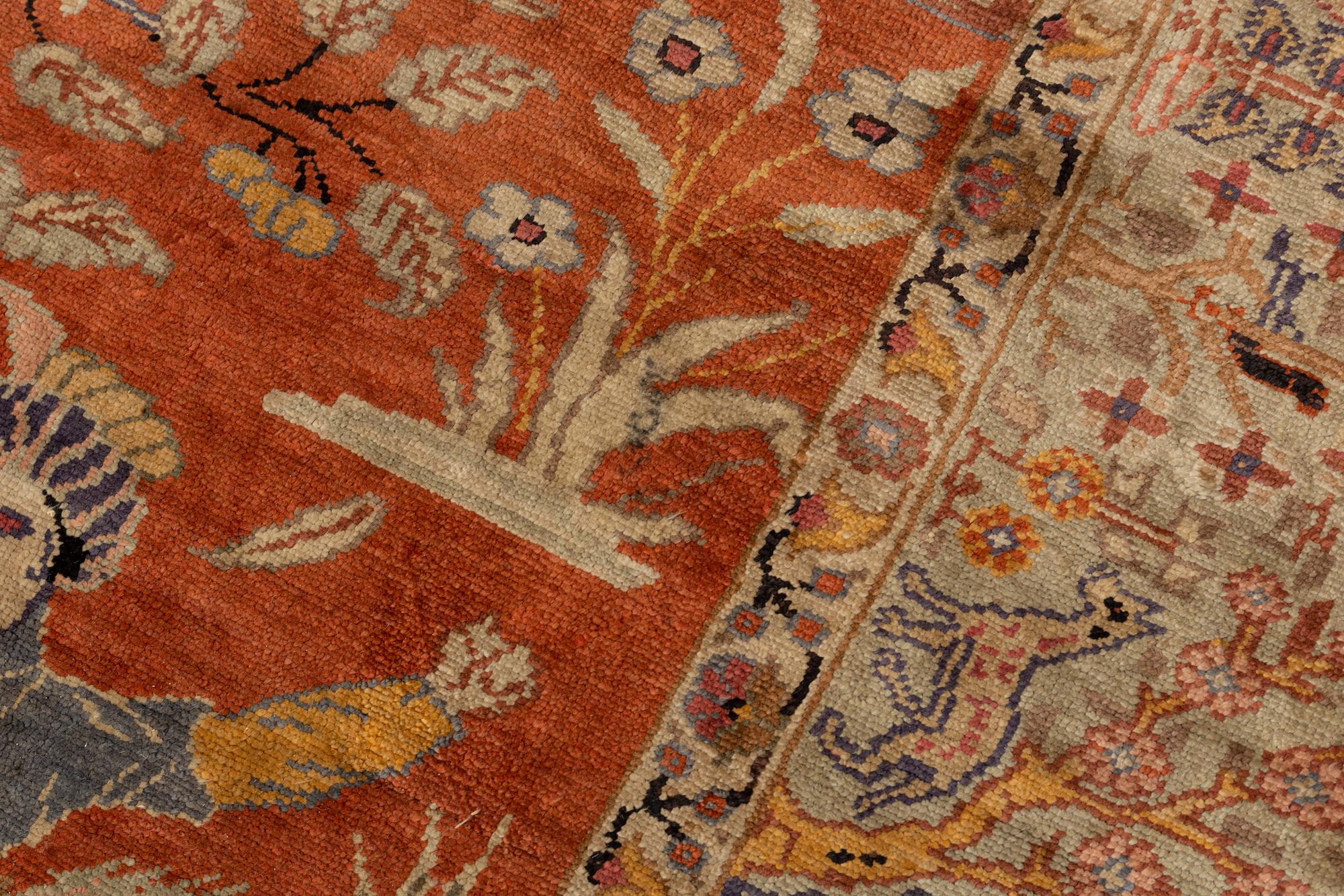 A Turkish rug c. 178 x 122 cm.