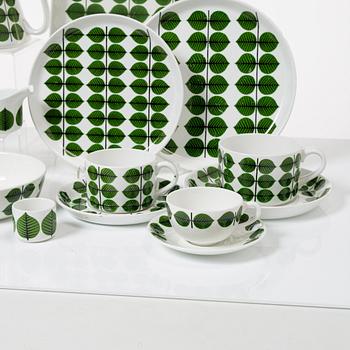 Stig Lindberg, a 77 pieces bone china and stoneware service, "Berså", Gustavsberg.