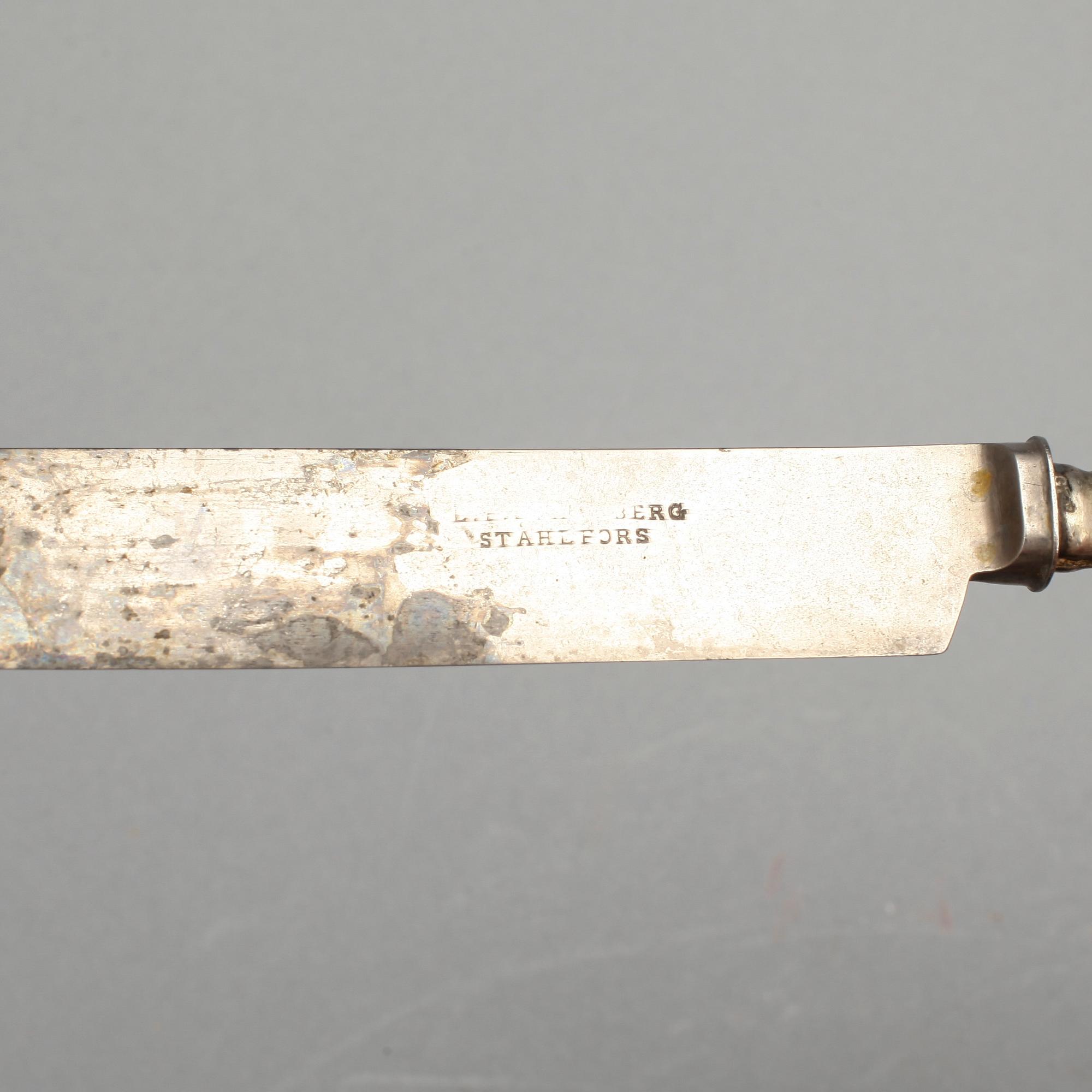 BESTICK, 3 delar, "Engelsk Snäck", och KAFFESKEDAR, 12 st, silver. Vikt 146 + 124 g.