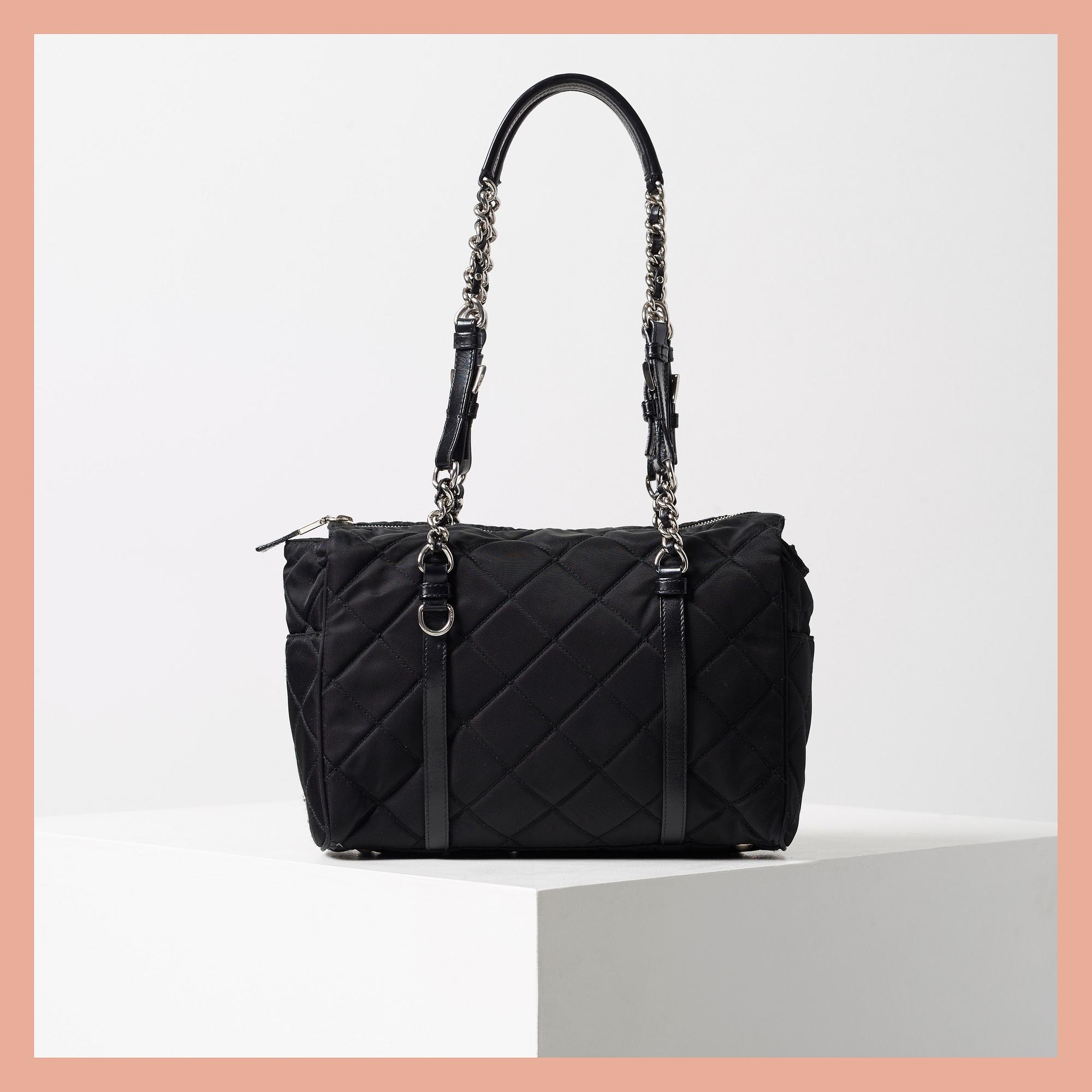 VÄSKA, Prada.