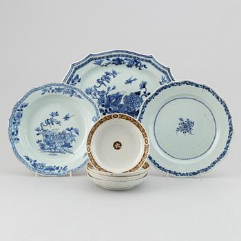 Seven export porcelain objects. Qing dynasty, Qianlong (1736-95).