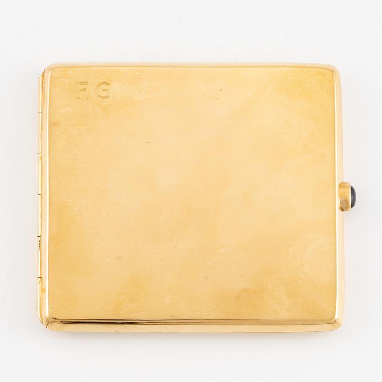 A Swedish 20th century 18ct gold cigarette case, mark of Karl Anderson, Stockholm 1920.