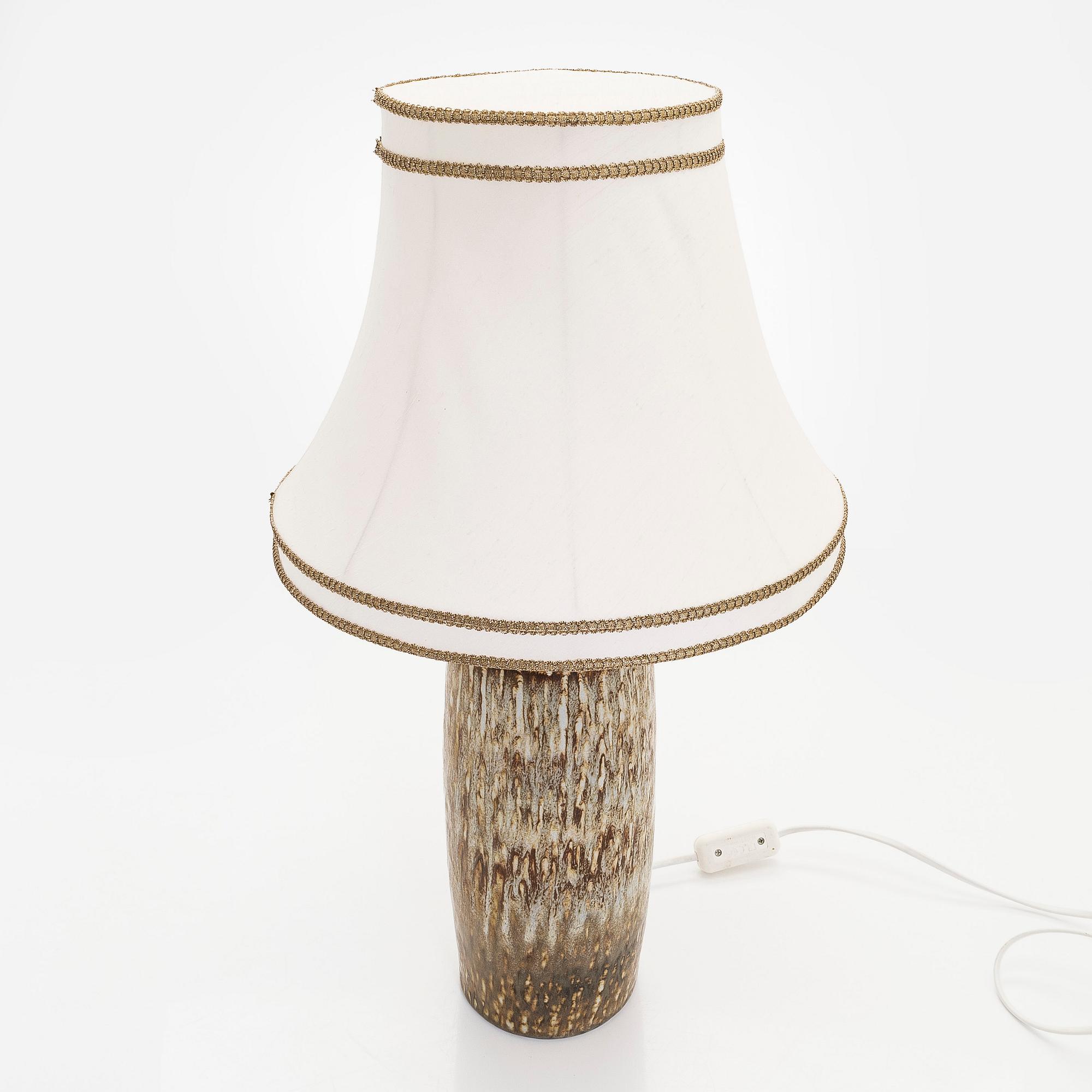 Gunnar Nylund, a stoneware table lamp and pen holder, Rörstrand, mid-20th century.
