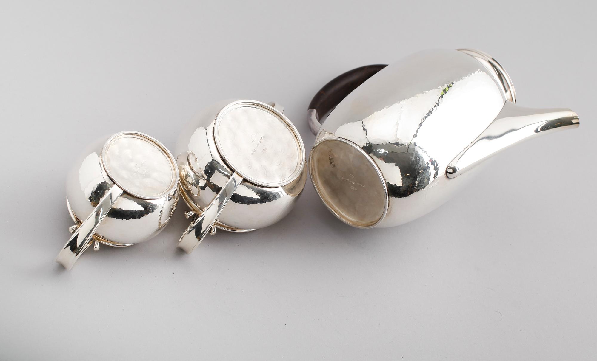 KAFFESERVIS, 3 delar, silver, Cohr, Danmark, 1900-talets första hälft. Vikt ca 1006 gram.