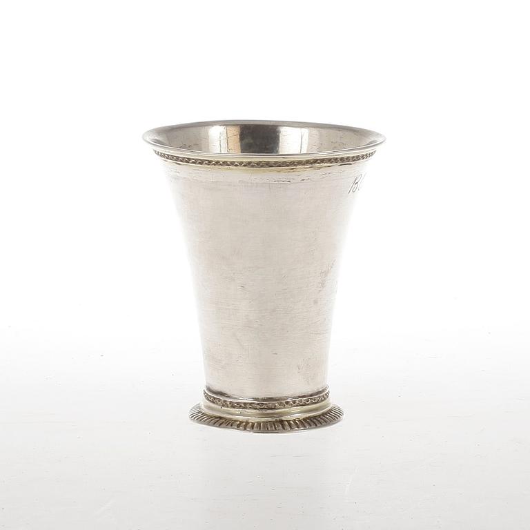 BÄGARE, silver, Peter Stenfeldt, Gävle 1763. Vikt ca 63 gram.
