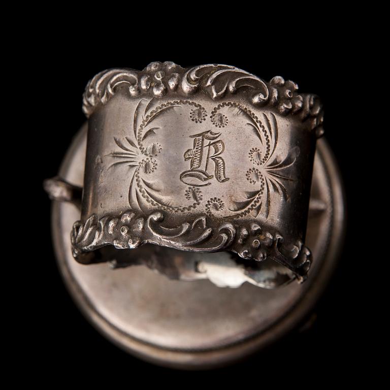 SERVETTRINGAR, 6 st, försilvrad metall, Knickerbocker Silver Company, New York 1900-talets början.