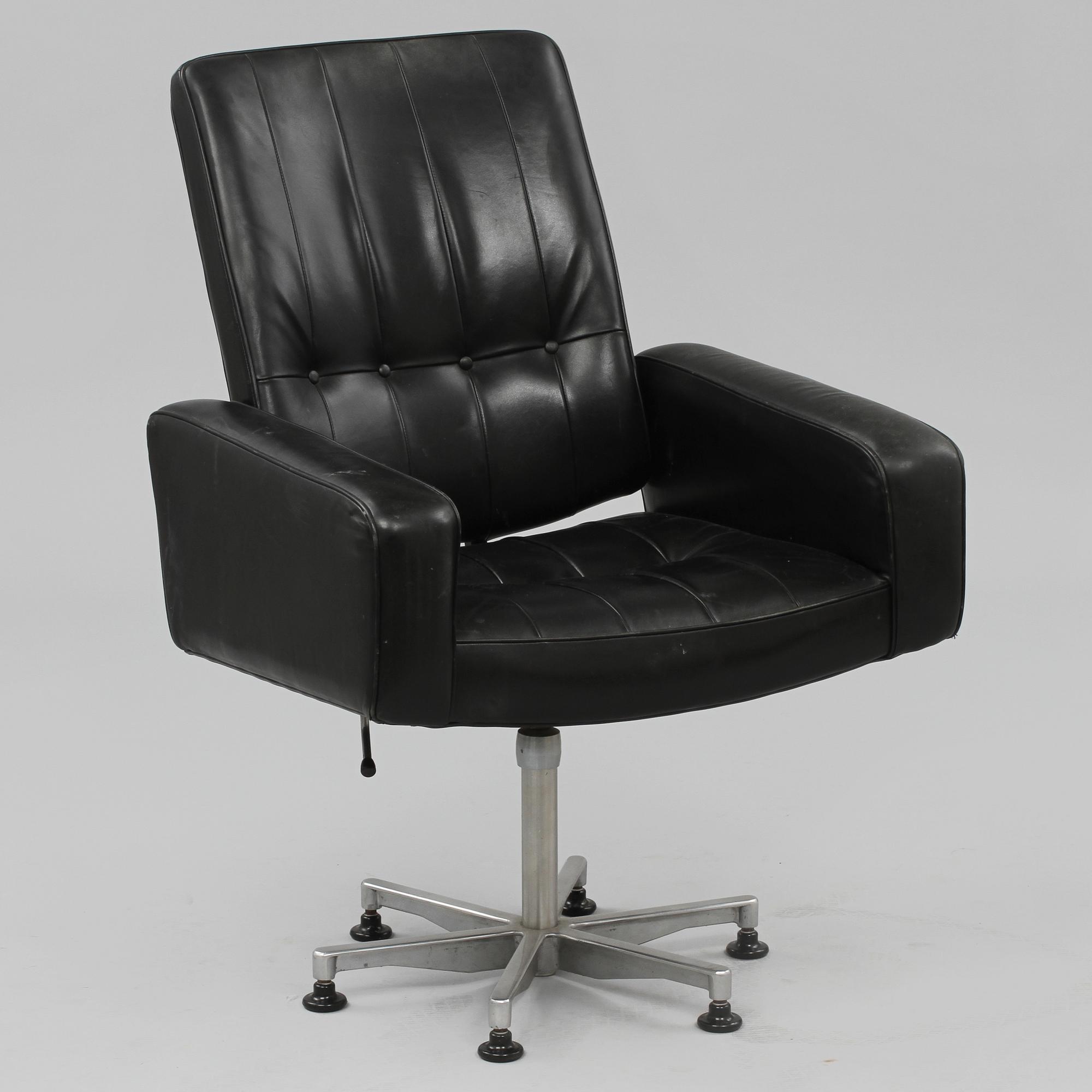 KONTORSSTOL, 1900-talets andra hälft.