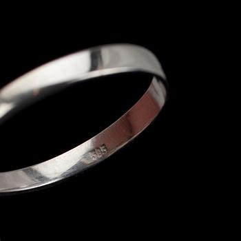 RING, vitguld 14K samt diamanter tot. ca 0,24 ct. Tot. vikt ca 3,5 g.