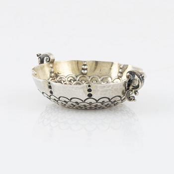 En liten vinprovningsskål, silver, möjligen Salzburg, Österrike. Ostämplad.