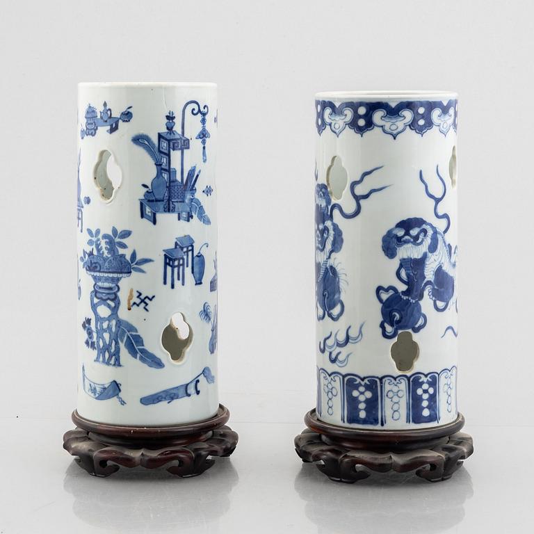 Two Chinese blue and white porcelain hat stands, Qing dynasty, 19th century.