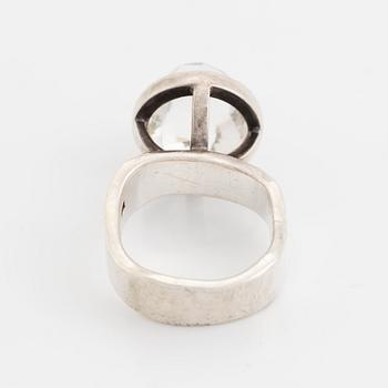 Claës E. Giertta, hänge med kedja, armband och ring, sterlingsilver med bergkristall, 1978-81.