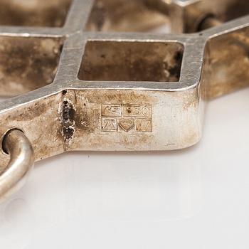 Jorma Laine, A silver neckalce "Ruutu". Kultateollisuus, Turku 1974.