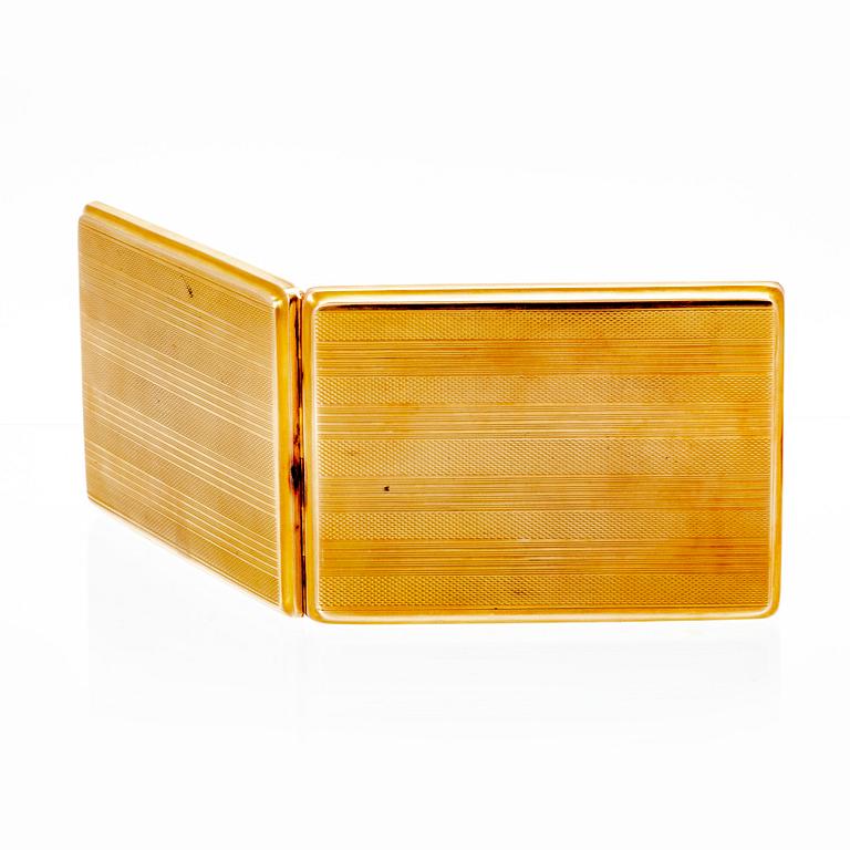 A 20th century 14K gold cigaret case, weight 186,1 grams.