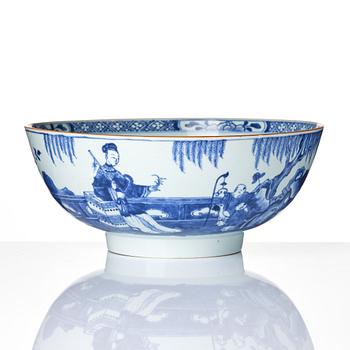 A blue and white bowl, Qing dynasty, 18th century.