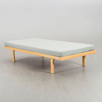 ALVAR AALTO, day bed, 20th  century latter part.