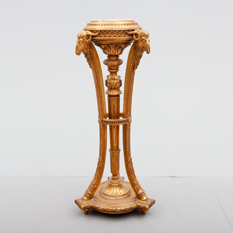 PIEDESTAL, empirestil, omkring 1900.