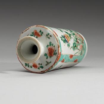 A famille verte vase, Qing dynasty, Kangxi (1662-1722).