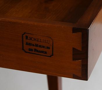 SÄNGBORD, 1 par, Richelieu, Frankrike, 1900-talets andra hälft.