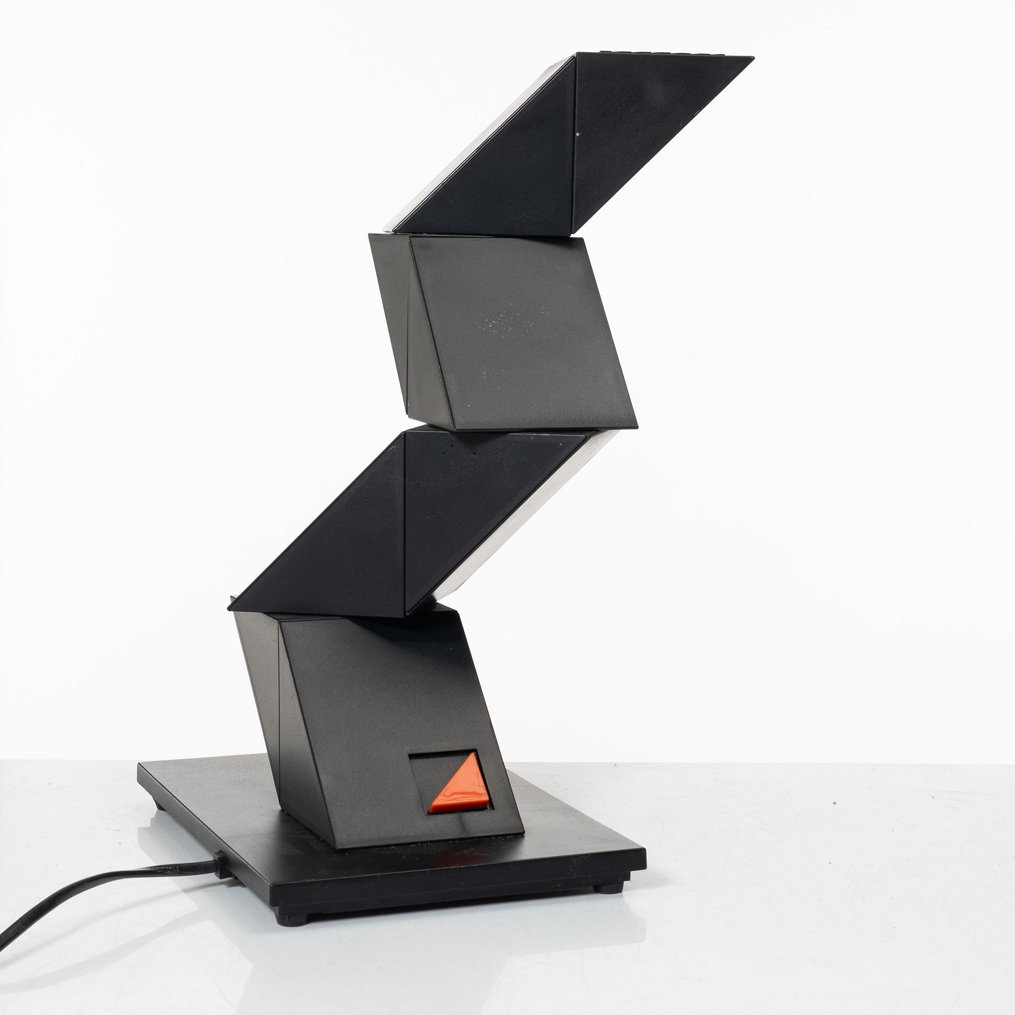 Shui L. D. Chan, bordslampa, "Zig-Zag", Massive-Elite, 1980-tal.