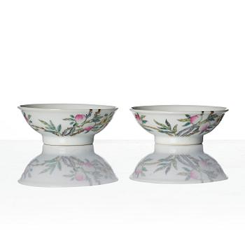 A set of six (5+1) small Chinese 'peaches' dishes, late Qing dynasty/Republic.