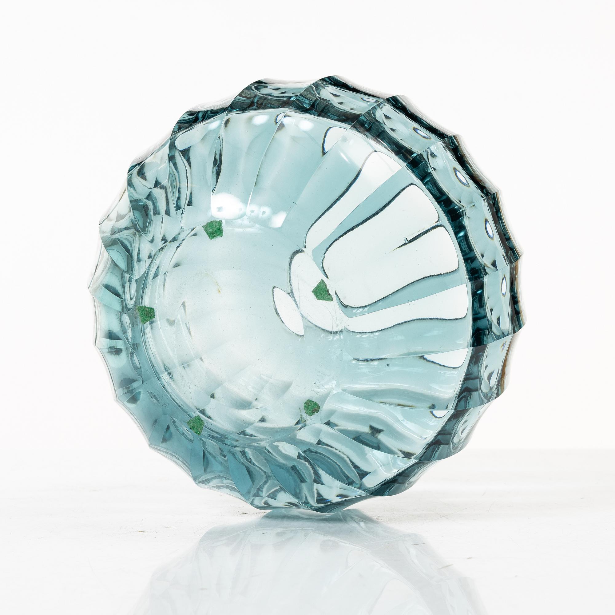 Elis Bergh, a vase, Kosta.