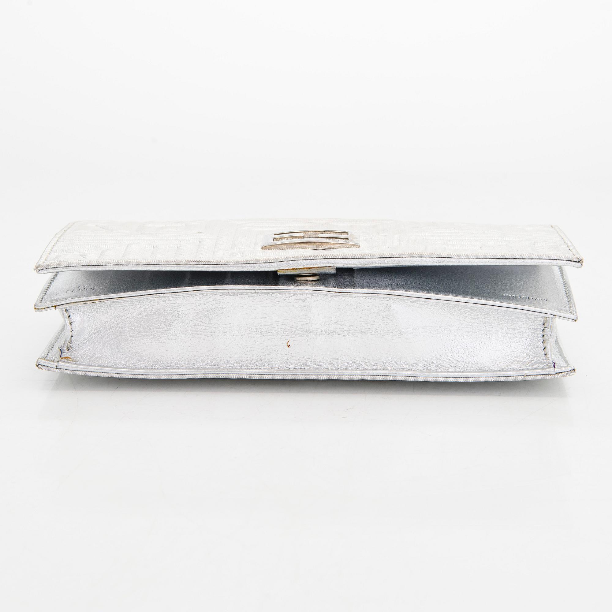 Fendi, A 'wallet on chain', bag.