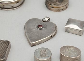 DOSOR, 19 st, silver, olika nationaliteter, 1800-1900-tal. Total vikt ca 364 g.