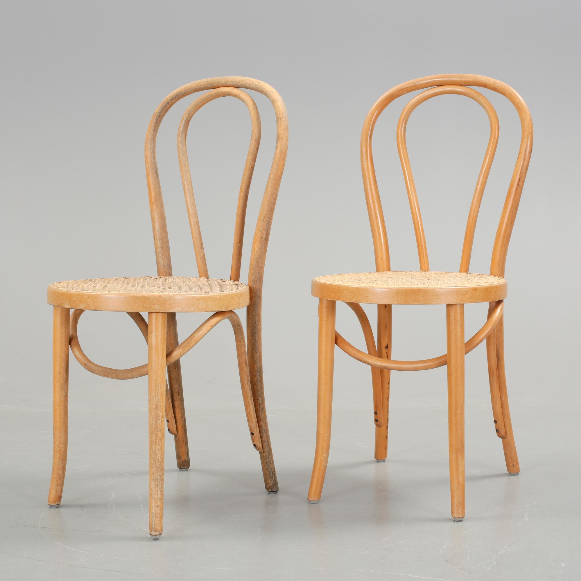 STOLAR, ett par, Thonet-typ, 1900-talets början.