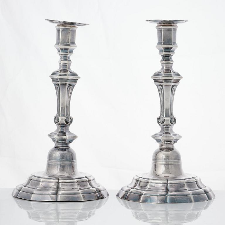 Ljusstakar, ett par, silver, Marsielle 1765. Louis XV.