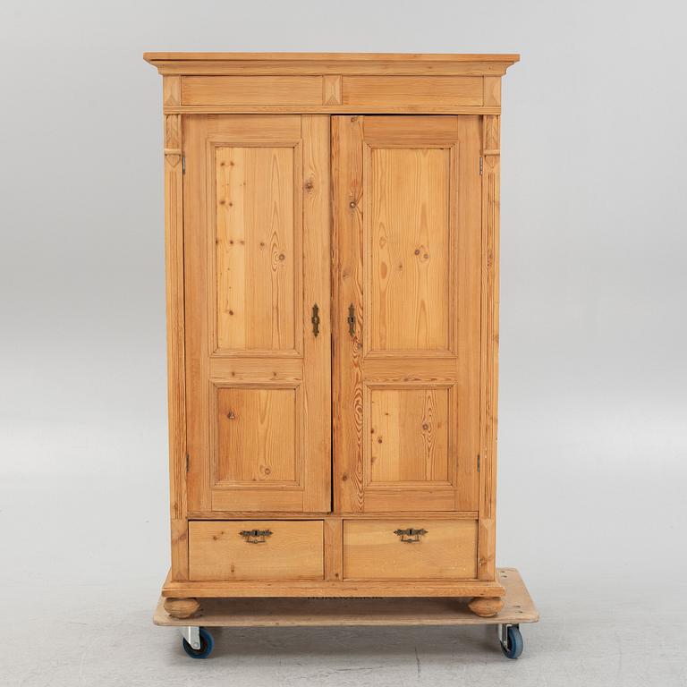 A cabinet, end of the 19th century.