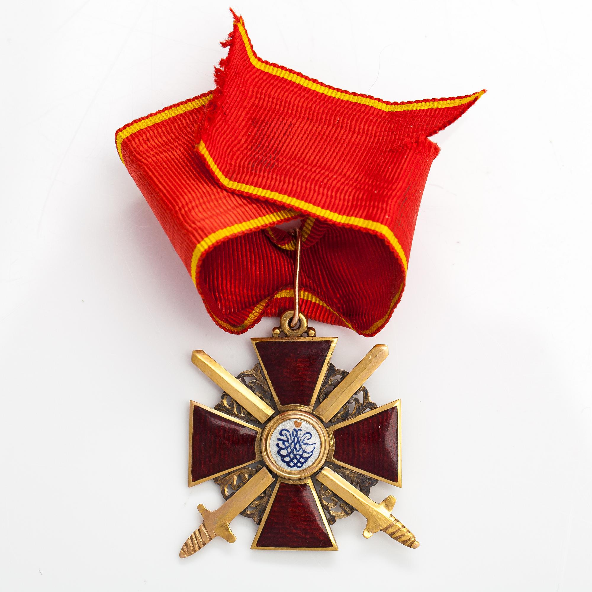 The Order of St. Anna medal, 3rd class, 14K gold and enamel, late 19th century, A. Keibel, Saint Petersburg.