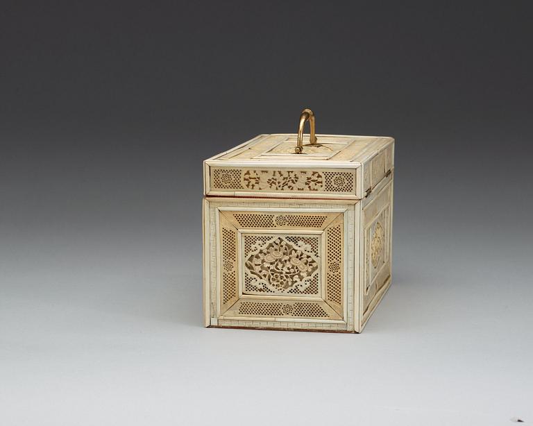 A ivory and bone box, Qing dynasty, 18th Century.