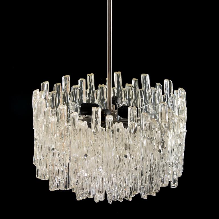 TAKLAMPA, akryl och metall, 1970-tal. Totalhöjd 79 cm.