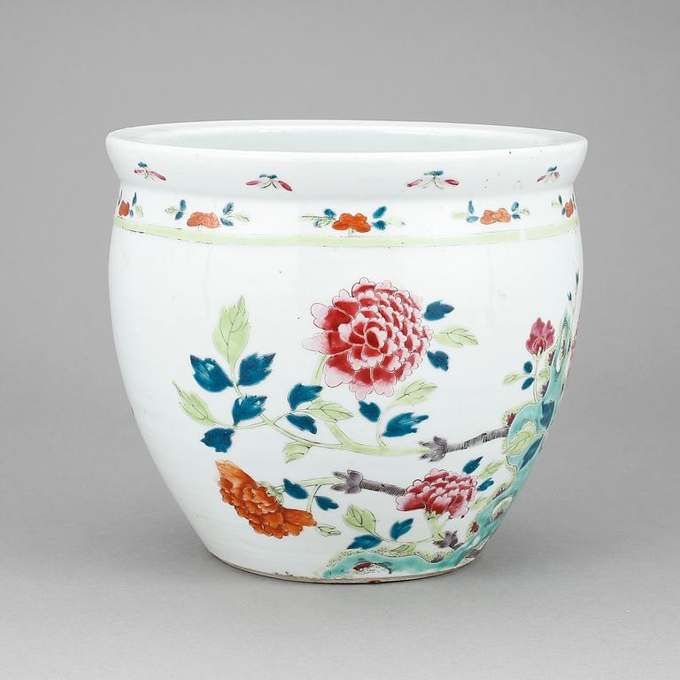 YTTERFODER, porslin, sen Qing, omkring 1800-talets slut.