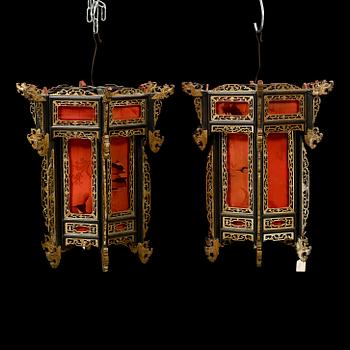 A pair Chinese lanterns, early 20th Century.