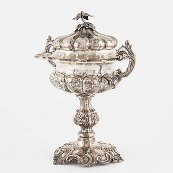 Gustaf Möllenborg, sockerskål, silver, Stockholm, 1860.