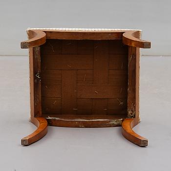 TABURETT, 1800-talets mitt.