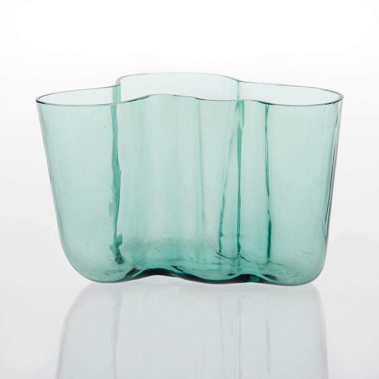 ALVAR AALTO, VAS. Savoy. Karhula, 1930-tal.