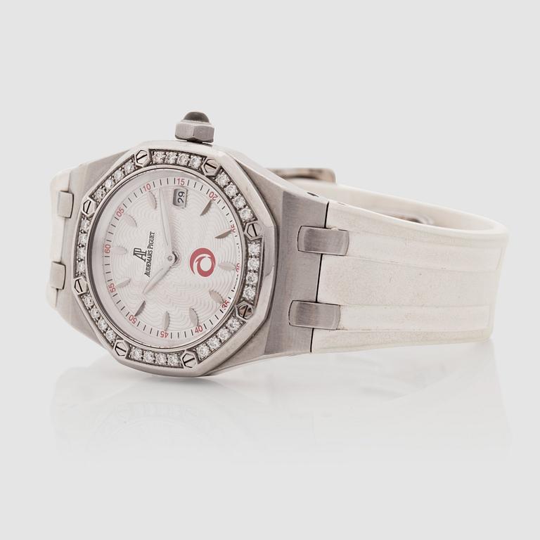 An Audemars Piguet Royal Oak Lady Alinghi, limited edition. Quartz. Ø 33 mm.