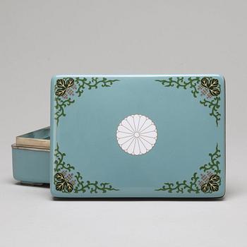 ASK med LOCK, emalj och silver. Japan, 1900-tal.