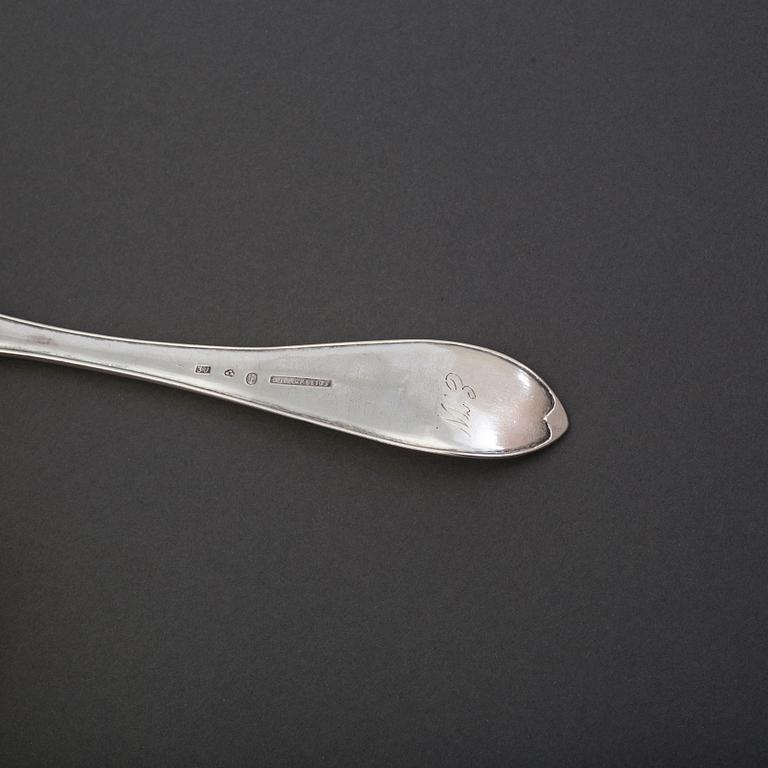 4 + 13 18th and 19th century silver spoons.