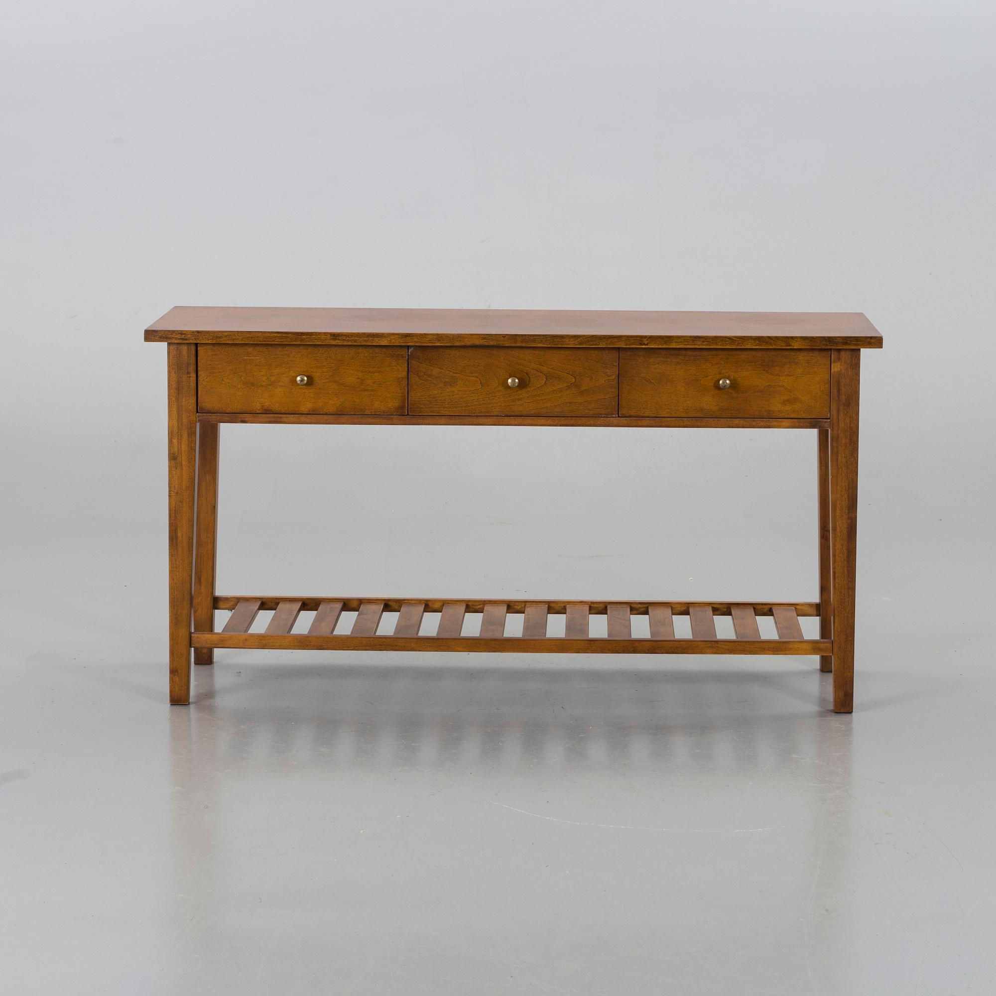 SIDEBOARD modern tillverkning.