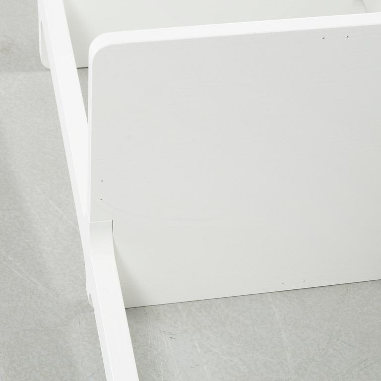 A shelf by Michael Bihain for Swedese, model "Libri", 21th century.