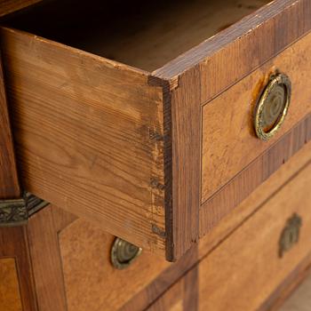 Chest of drawers, Gustavian style, 19th century.