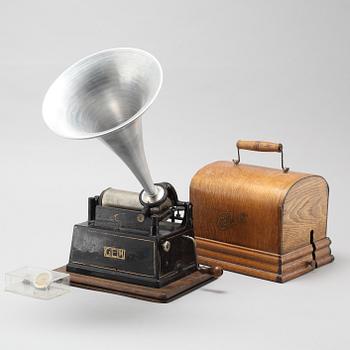 A phonograph from Edison, around the year 1900.