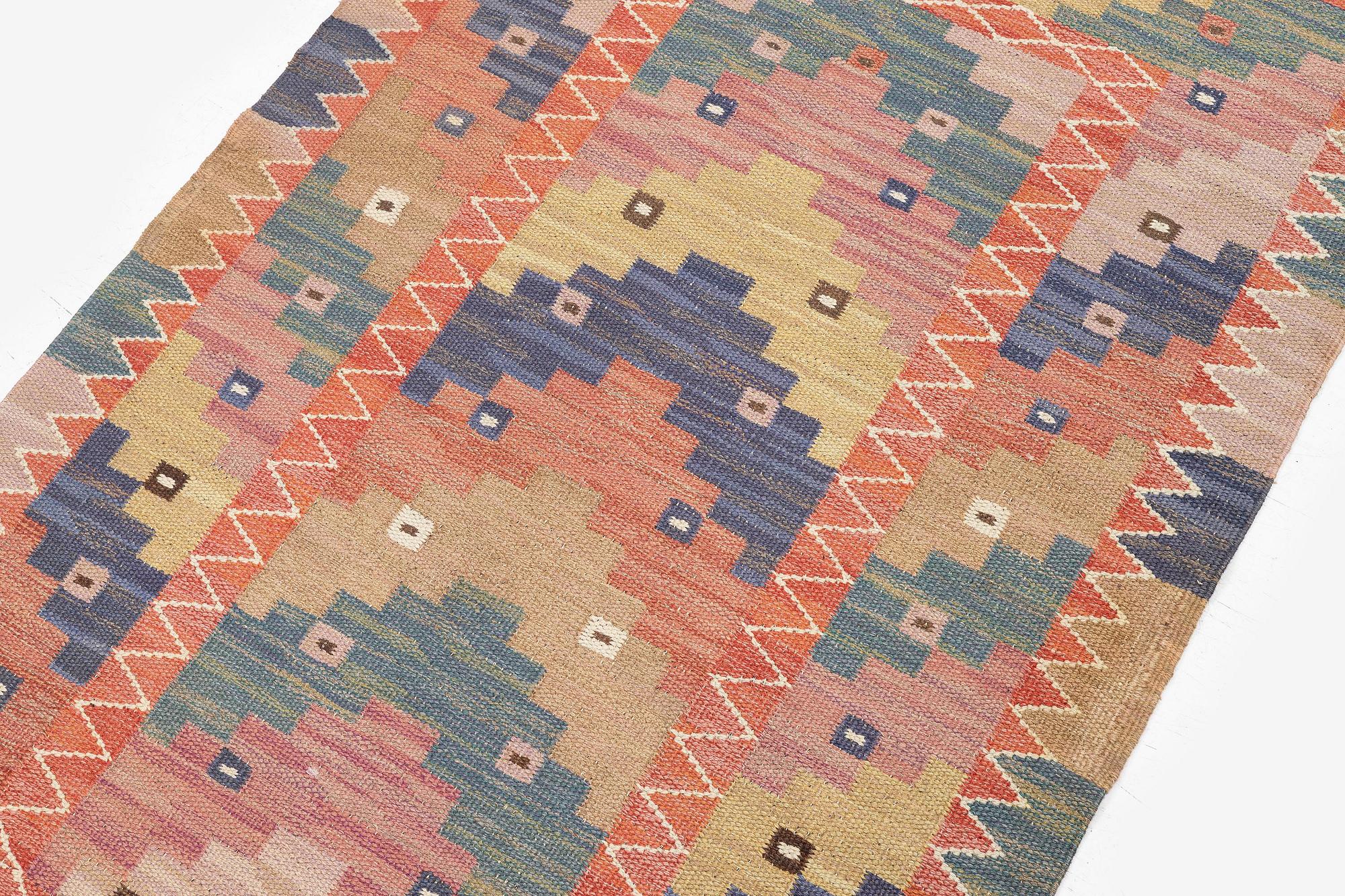 Märta Måås-Fjetterström, matta, "Policolor", rölakan, ca  218 x 119 cm, signerad MMF.
