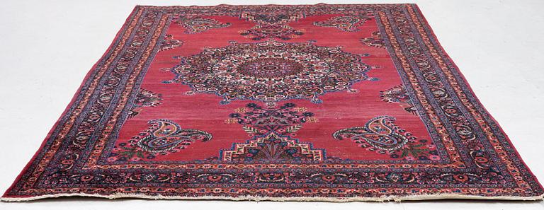 Matta,  ca 315 x 210 cm.