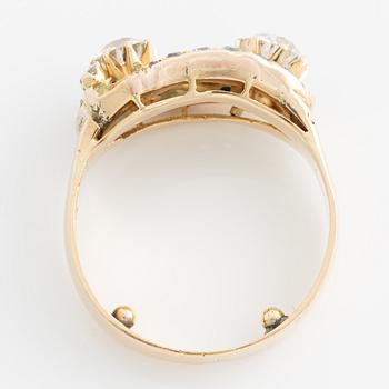 Ring, 18K guld med gammalslipade diamanter.