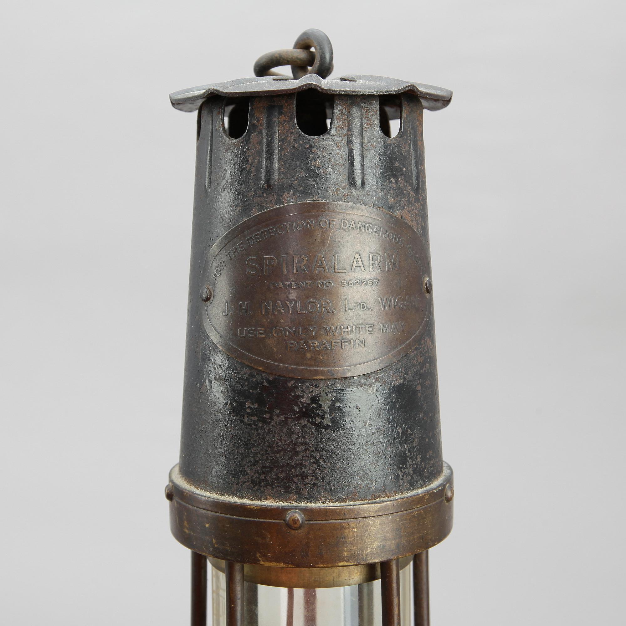 GRUVLAMPA, "Spiralarm", J.H.Naylor, Wigan, 1900-talets mitt.